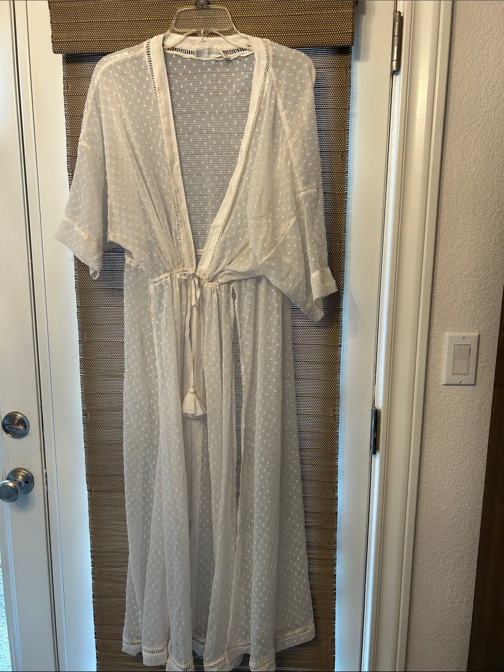 Abercrombie & Fitch Cream Sheer Dotted Kimono Robe